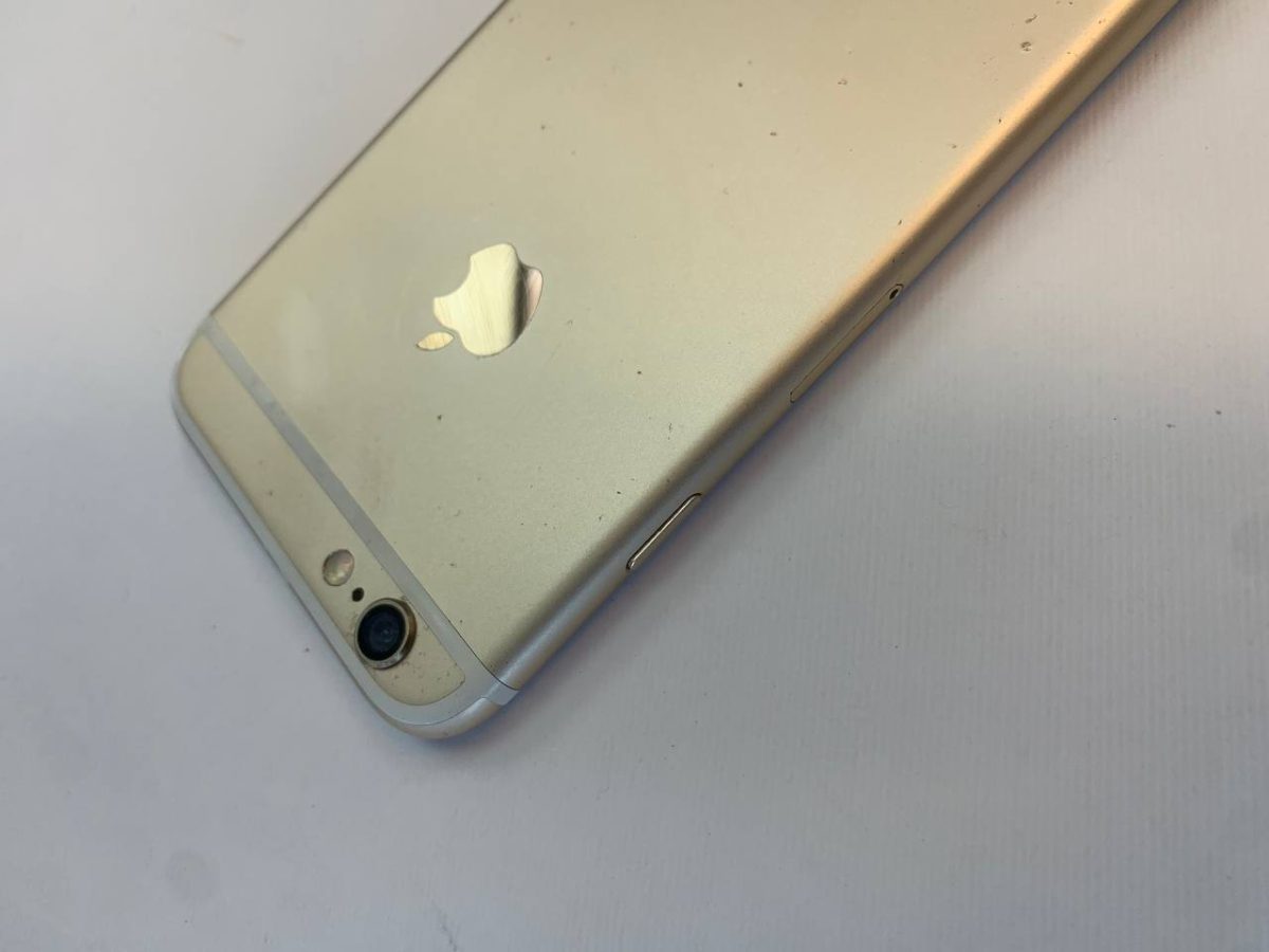 گوشی موبایل استوک ایفون مدل 6s با حافظه 64 و رم 1
