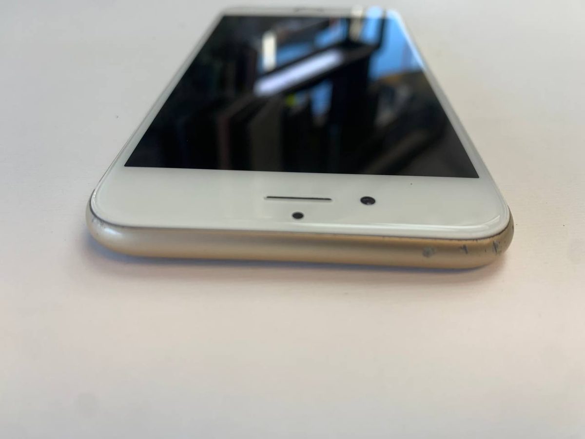 گوشی موبایل استوک ایفون مدل 6s با حافظه 64 و رم 1