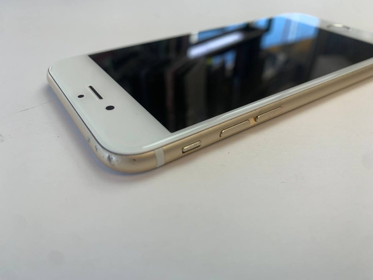 گوشی موبایل استوک ایفون مدل 6s با حافظه 64 و رم 1
