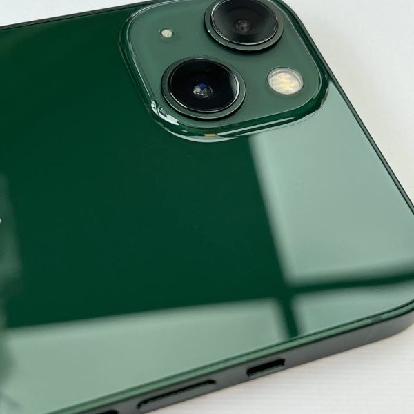 گوشی استوک موبایل اپل مدل iPhone 13 zaدو سیم‌ کارت ظرفیت ۱۲۸ گیگابایت و رم ۴ گیگابایت